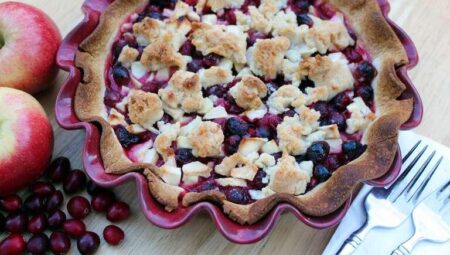 Amish Cran-Apple Pie